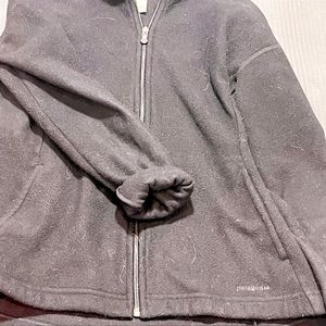 Black patagonia jacket with zipper size L